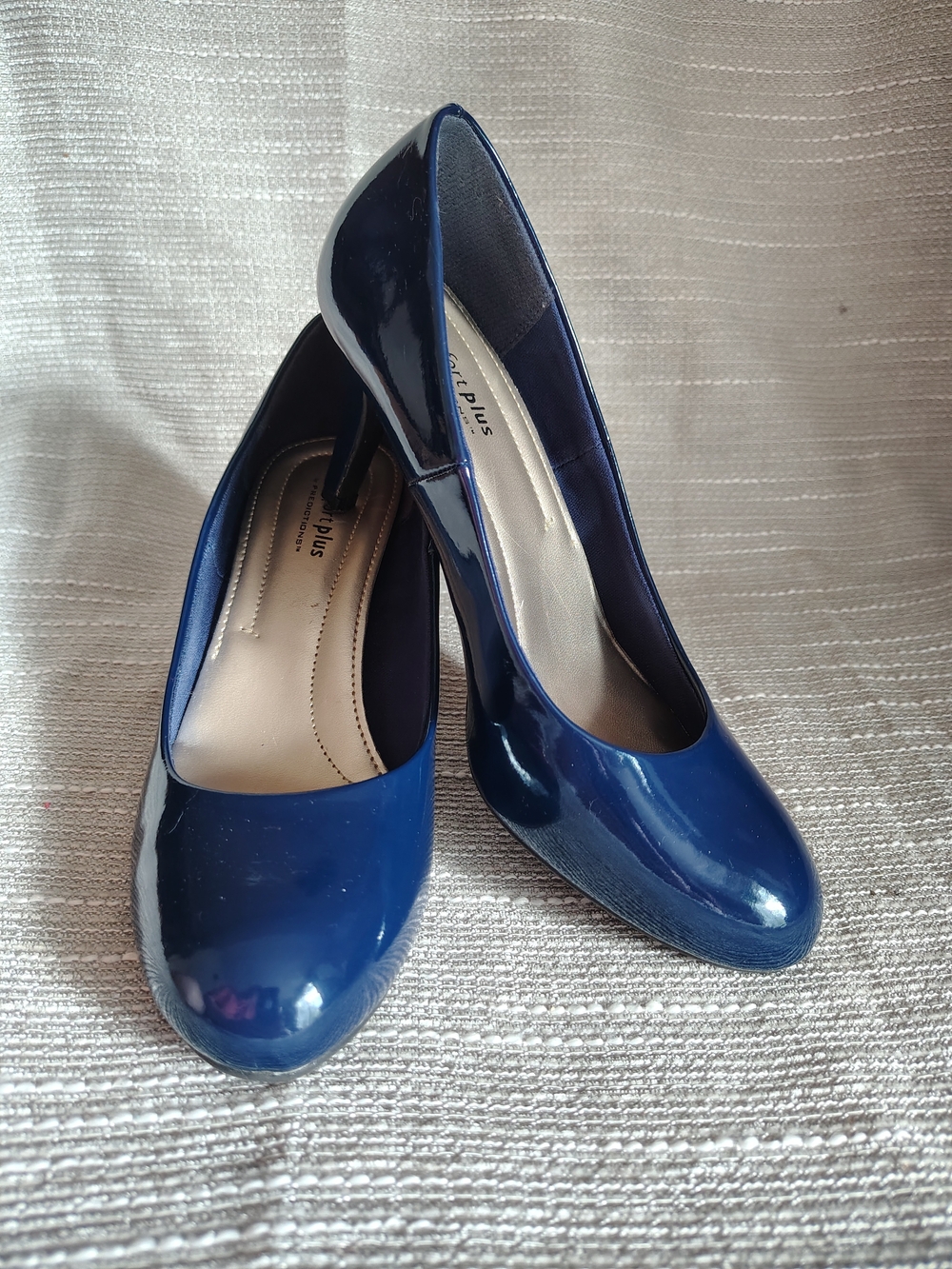 Comfort Plus Navy Patent Pumps Sz 7.5 Low Heel Comfort Cushion Career Office
